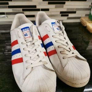 Adidas Americana vs Superstar